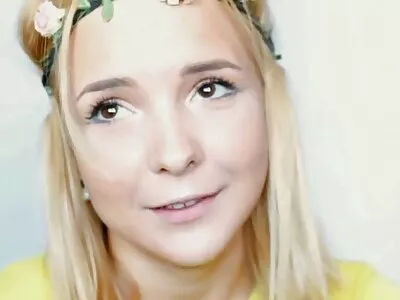 आभारी किशोर स्लट