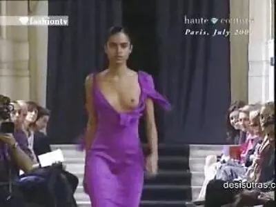 क्यूट गॅल राईडिंग प्रचंड डिक व्हिडिओ (ओंगळ)