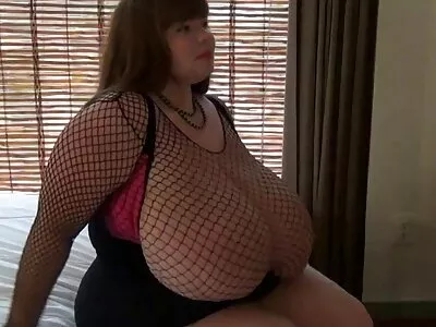 न्युबाइल फिल्म्स - मित्रांमधील व्हिडिओ (स्टॅसी कार, एम्मा स्टोन)