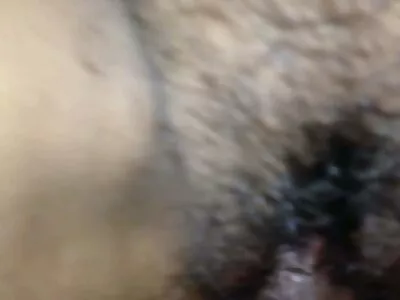 एक सुंदर खेळणी खेळत आहे