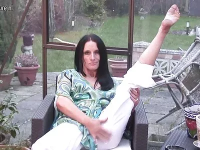 उग्र मॉर्निंग सेक्स