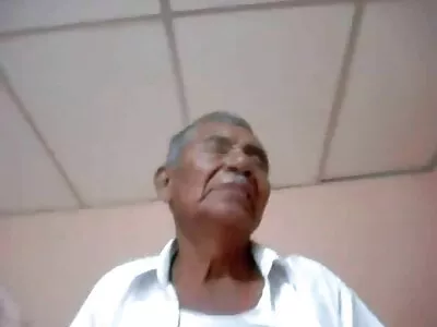 स्लिम क्यूटी राईड्स फॅट कॉक