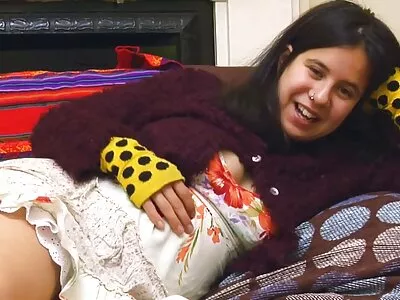 गोड गोरी बेब किशोर Caise घट्ट शरीर